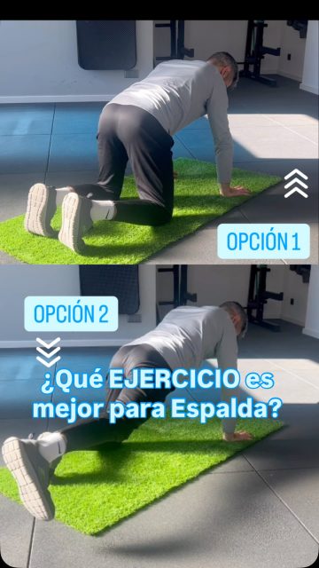 El Bird Dog, tradicionalmente, se trabaja como la Opción 2 ✅: columna estable, nada de extensión lumbar y foco total en el control lumbopélvico.
Este es el patrón clásico porque mejora la estabilidad, la coordinación entre core y cadera y reduce compensaciones.
Pero eso no significa que la Opción 1 🟦📈 (permitir algo de extensión) sea “incorrecta”.
Hay casos en los que puede tener utilidad específica, aunque se use mucho menos.
Uno de los motivos más importantes es el ejercicio graduado:
cuando una persona tiene miedo a moverse en extensión, evitar siempre ese rango mantiene la sensibilidad y la inseguridad.
Aquí, permitir un poco de extensión controlada en el Bird Dog puede ayudar a recuperar confianza, mejorar tolerancia al movimiento y reducir la percepción de amenaza.
La clave es saber qué objetivo tienes:
si buscas estabilidad, Opción 2;
si buscas otras adaptaciones —como exposición progresiva, aumento de tolerancia o confianza en la extensión lumbar— existe margen para usar variaciones como la Opción 1.